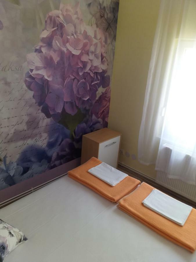 Apartment Yelena Rose West Zara Esterno foto