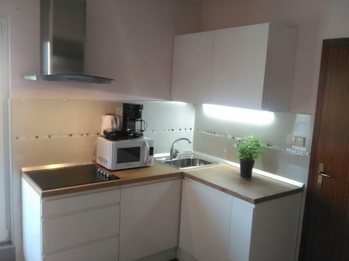 Apartment Yelena Rose West Zara Esterno foto