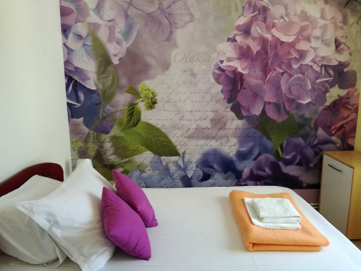 Apartment Yelena Rose West Zara Esterno foto