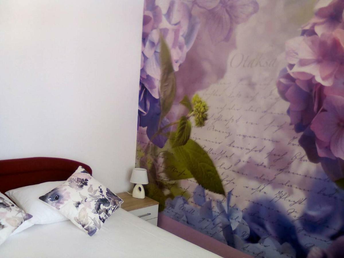Apartment Yelena Rose West Zara Esterno foto